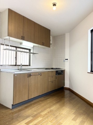 住吉宮町5丁目貸家の居間・リビング