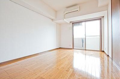 メゾン・シャルムの居間・リビング