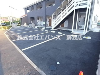【駐車場】 | メイクレール | 駐車場に車を止められます