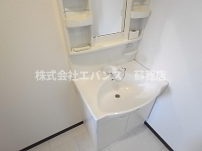 【独立洗面台】 | メイクレール | 独立洗面台、小物を置くことができて便利です