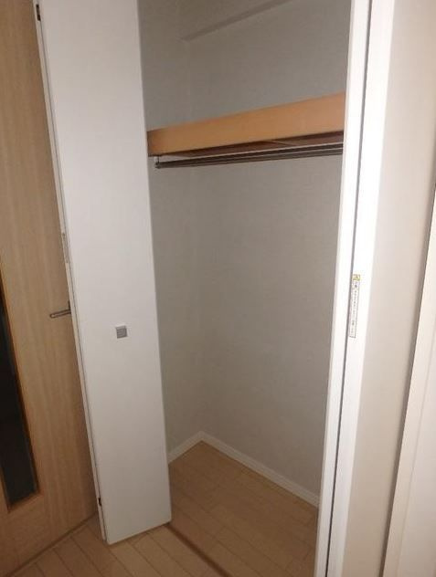 レガーロ御茶ノ水Ⅱの収納|クローゼット　※別室参考写真です。