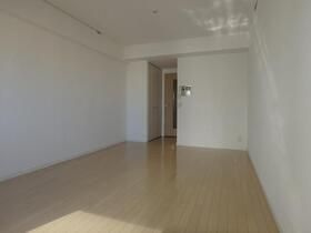 レガーロ御茶ノ水Ⅱの洋室|洋室10.9帖　※別室参考写真です。