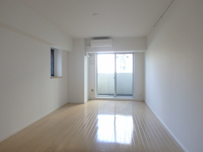 レガーロ御茶ノ水Ⅱの居間・リビング|フローリング　※別室参考写真です。