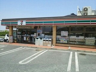 【周辺】 | バニヤンツリー | セブンイレブンまで750m