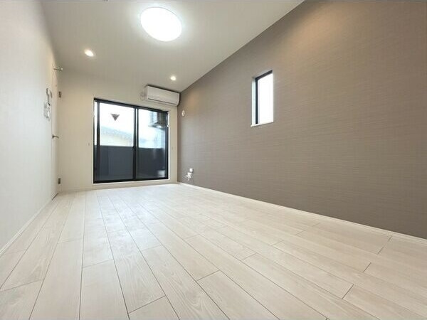 プルミエール角割町の居間・リビング