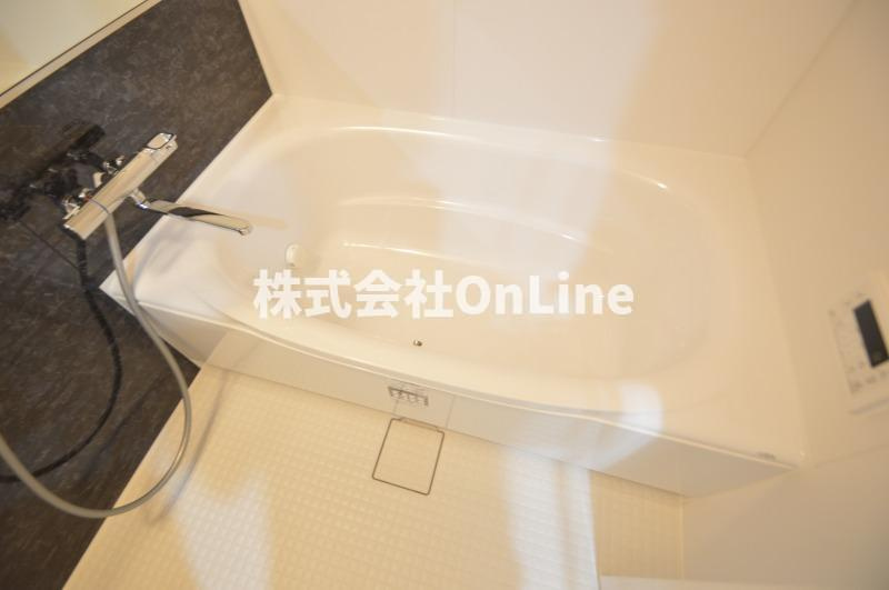 スプランディッド上本町WESTの浴室