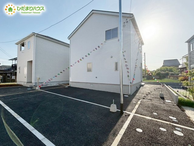 野田市中野台第13　新築戸建　1号棟の外観|白を基調とした明るい印象を受ける外観です！				
