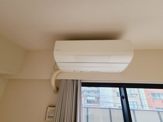 ミスモ天神のその他|【分譲仕様】リビング、洋室１部屋（カーテン・レースカーテンサービス設置）リビング　エアコン１台サービス設置です♪