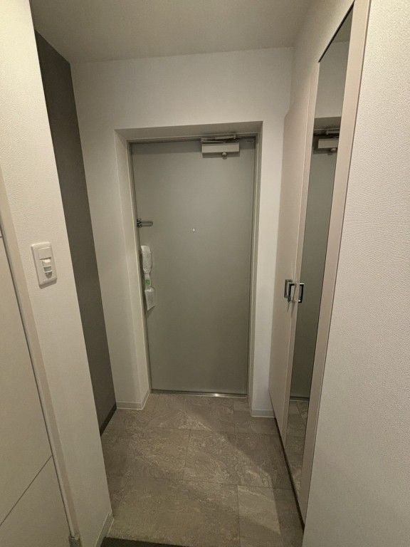 Eastern Wells（イースタン　ウェルス）の玄関