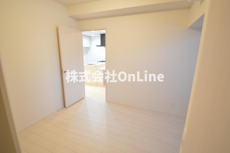 スプランディッド上本町WESTの洋室
