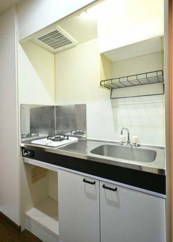 ジェイパーク駒沢　分譲賃貸　バイク置き場　オートロックのキッチン