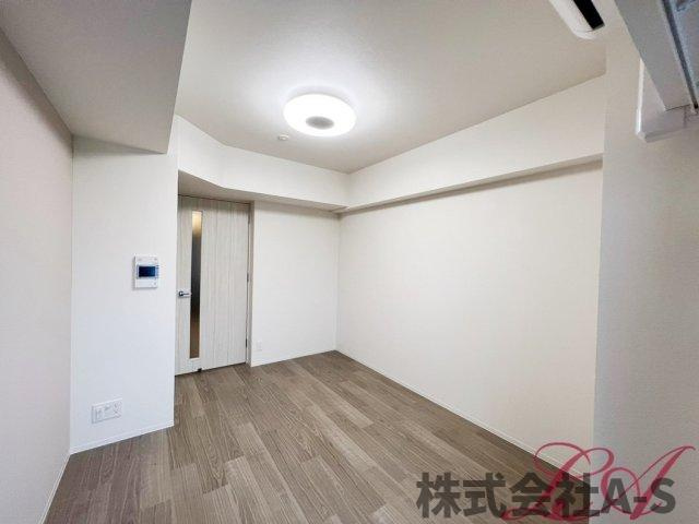 プレサンス新栄アーバンフローの居間・リビング|同間取り画像使用
実際のお部屋と色などが異なる場合がございます。