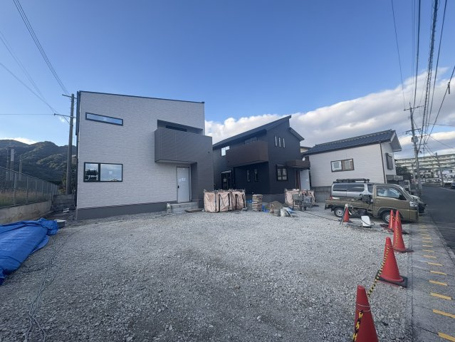 京都郡苅田町尾倉1丁目　ーサンコートーの外観|駐車場並列2~3台予定です！！
【苅田町　新築一戸建て】