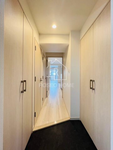 シティパルクレスト谷町の玄関