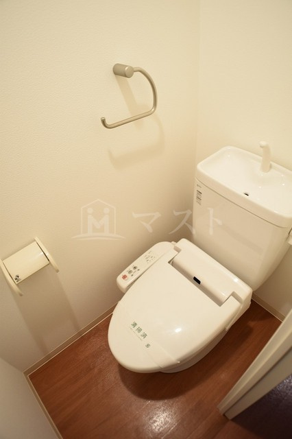 大阪市西区新町１丁目の賃貸マンションのトイレ