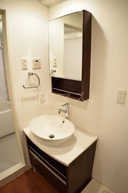 大阪市西区新町１丁目の賃貸マンションの洗面所