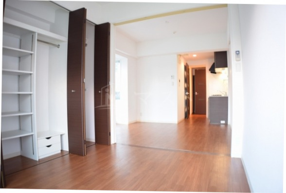 大阪市西区新町１丁目の賃貸マンションの居間・リビング