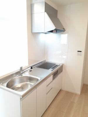 【キッチン】 | キャッスル　ドマーニ　木更津 | コンパクトなキッチンで掃除もラクラク