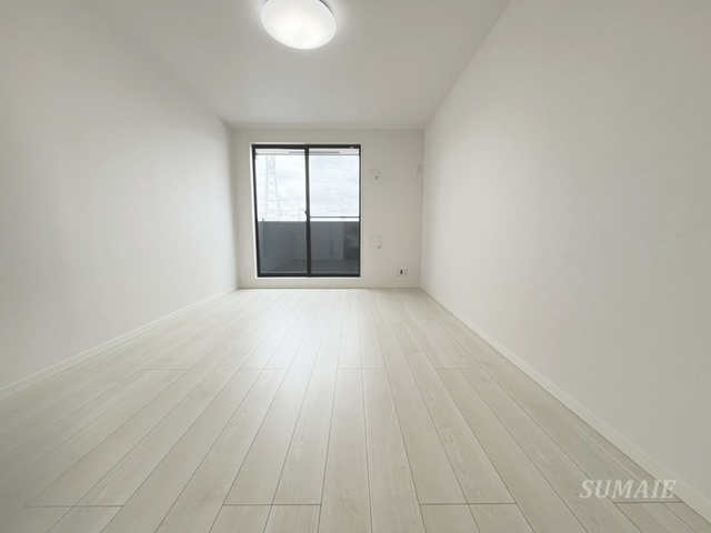 888N鳩ヶ谷の居間・リビング|広い居室です☆