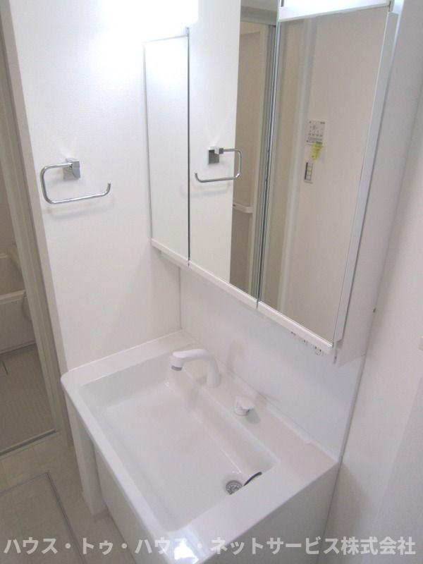 lieu clairの洗面所