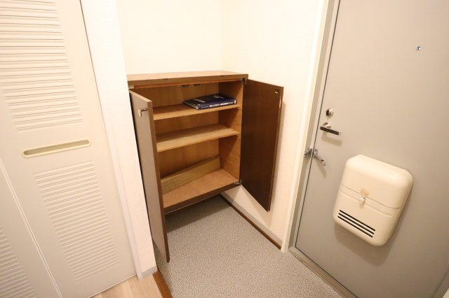 アドゥニスハイツ　Ｂ棟の収納
