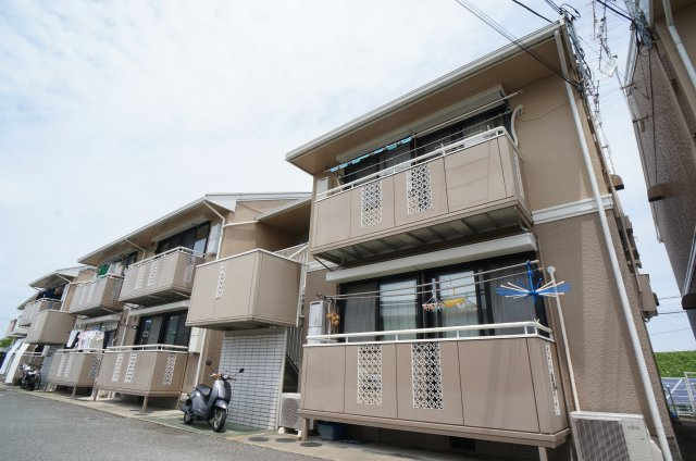 アドゥニスハイツ　Ｂ棟の外観