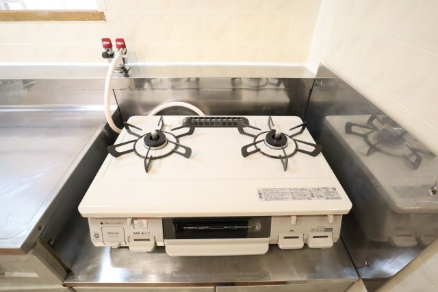 アドゥニスハイツ　Ｂ棟のキッチン