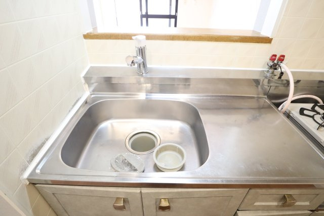 アドゥニスハイツ　Ｂ棟のキッチン