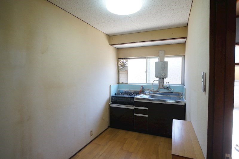 北今市住宅のロビー