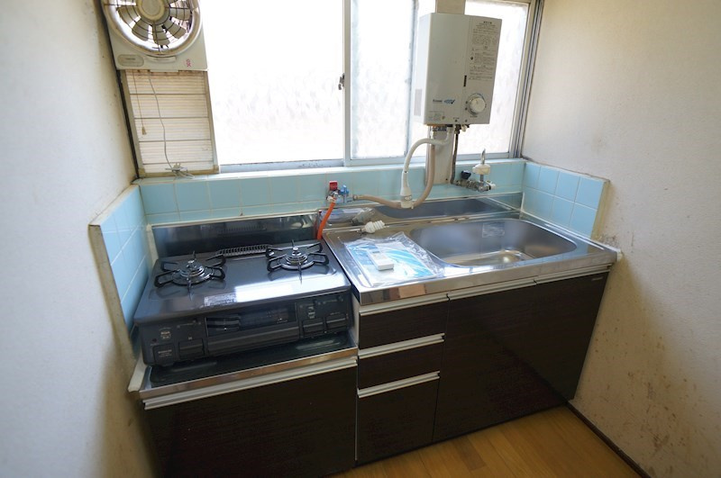 北今市住宅のキッチン