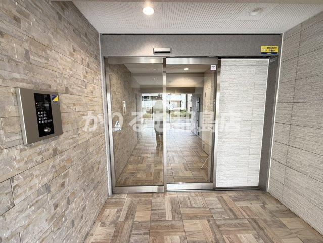 リバティ京橋イーストのエントランス