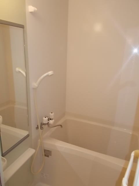 メゾン・ソレイユＮの浴室|バス