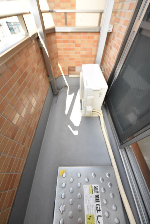 呉ビルのバルコニー