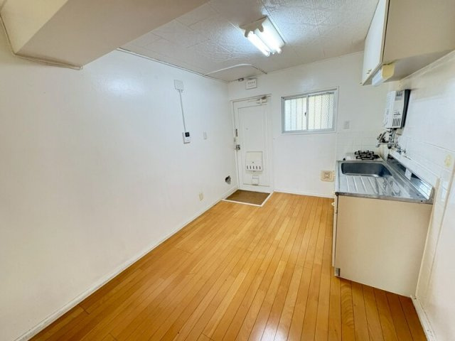 メープル王子公園の居間・リビング