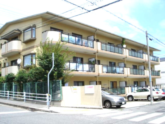 ハイツ仏天垣の外観