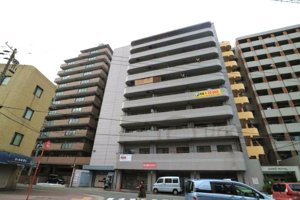 サンコーロイヤルの外観