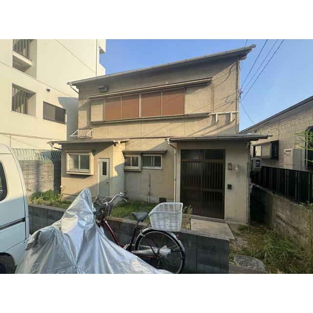 芦屋市竹園町貸家の外観