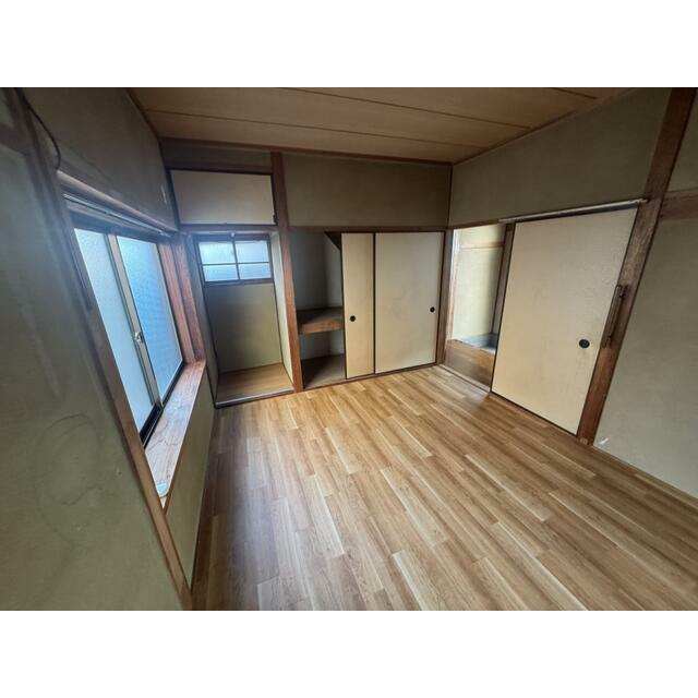 芦屋市竹園町貸家の居間・リビング