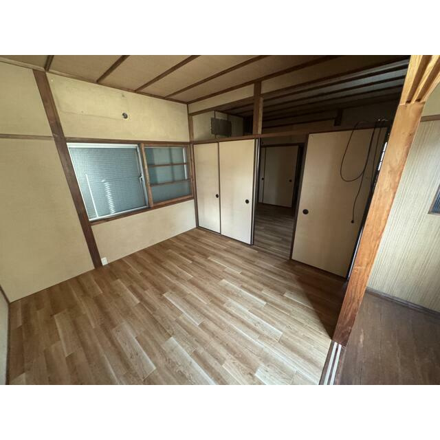 芦屋市竹園町貸家の居間・リビング