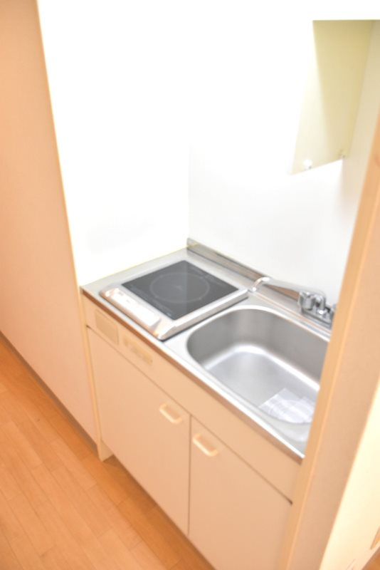 グランドール西岡本のキッチン