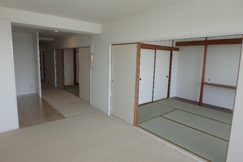 岡本エクセルの居間・リビング