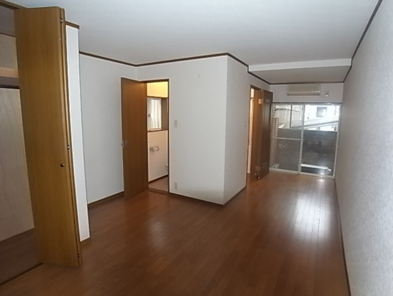 藤田ハイツの居間・リビング