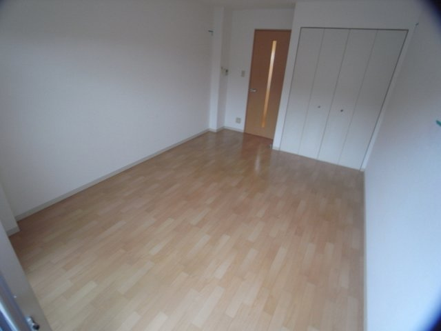 サンシャイン北神戸の居間・リビング