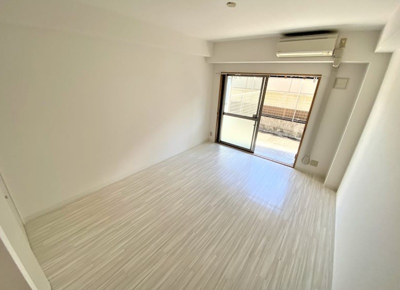 サンシャイン北神戸の居間・リビング