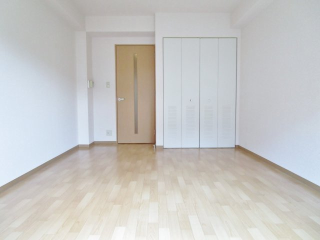 サンシャイン北神戸の居間・リビング