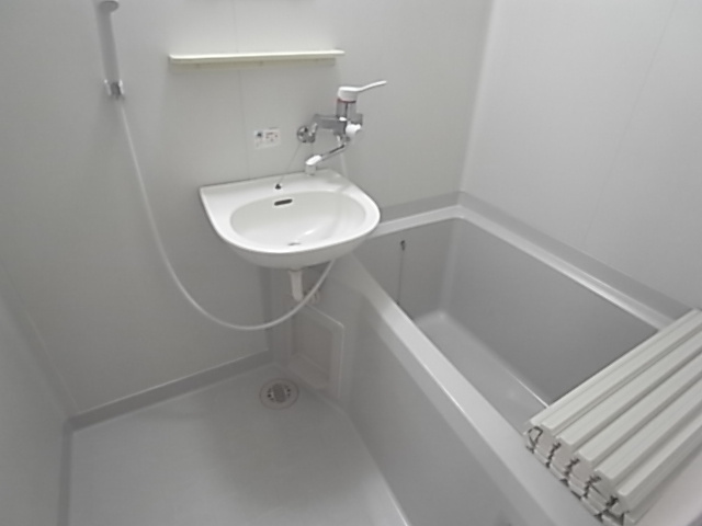 ラッキータウン二番館の浴室