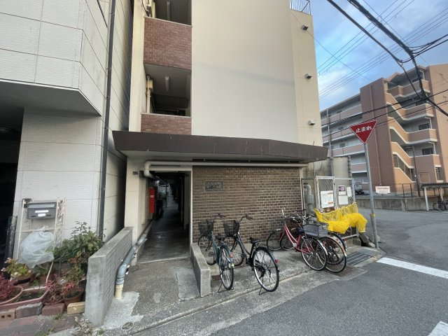 大石北町マンションの外観