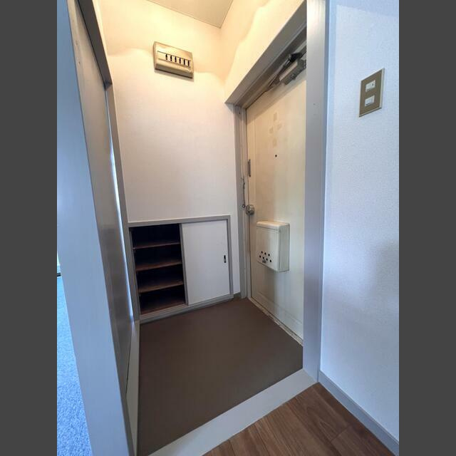 堀本マンションの玄関