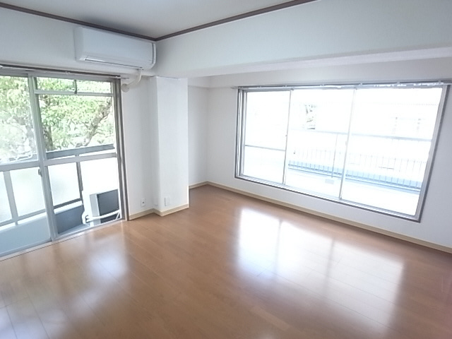 ときわ上筒井レクランの洋室