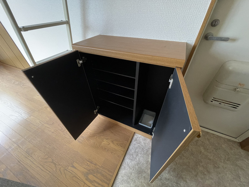 フジワラハイツB棟の玄関